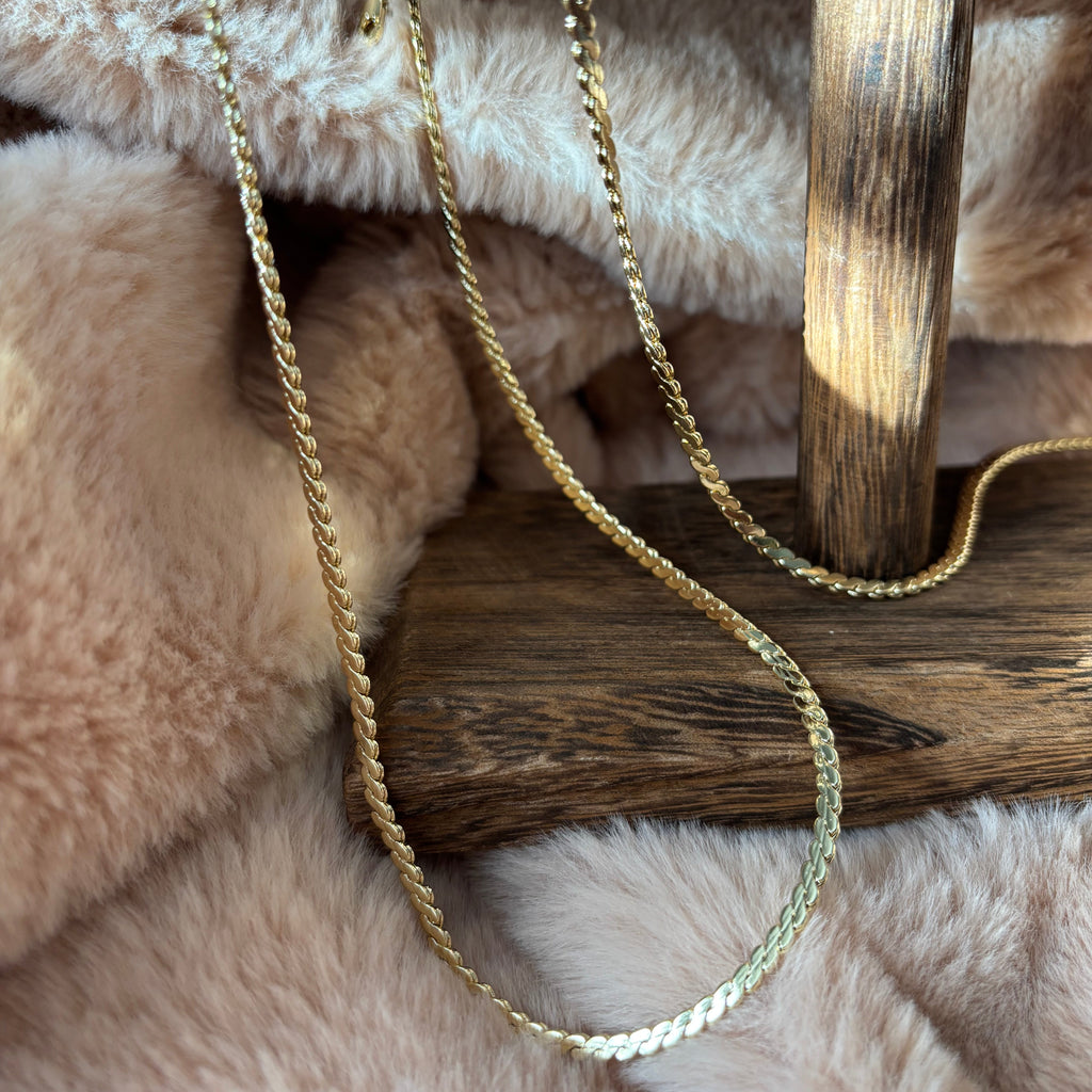 The Demi Chain