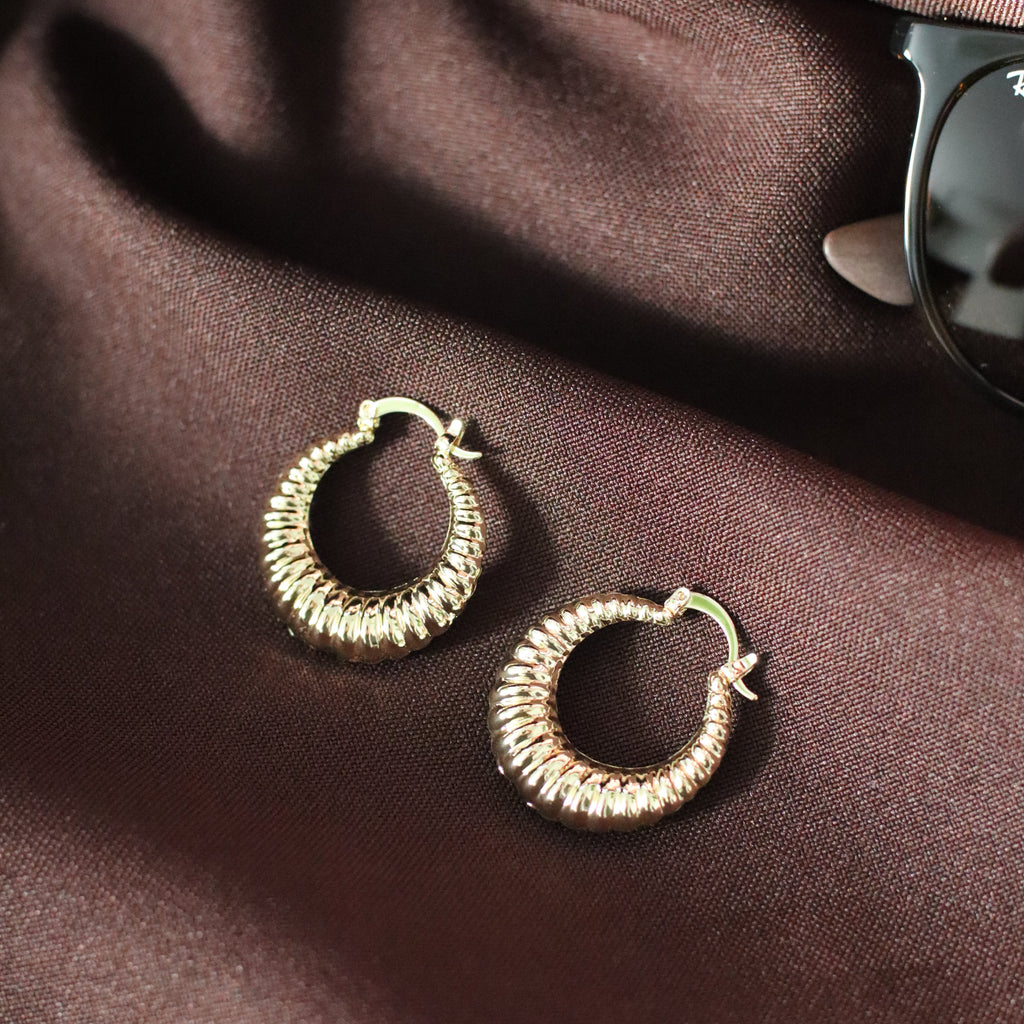 The Sofia Ribbed Hoops