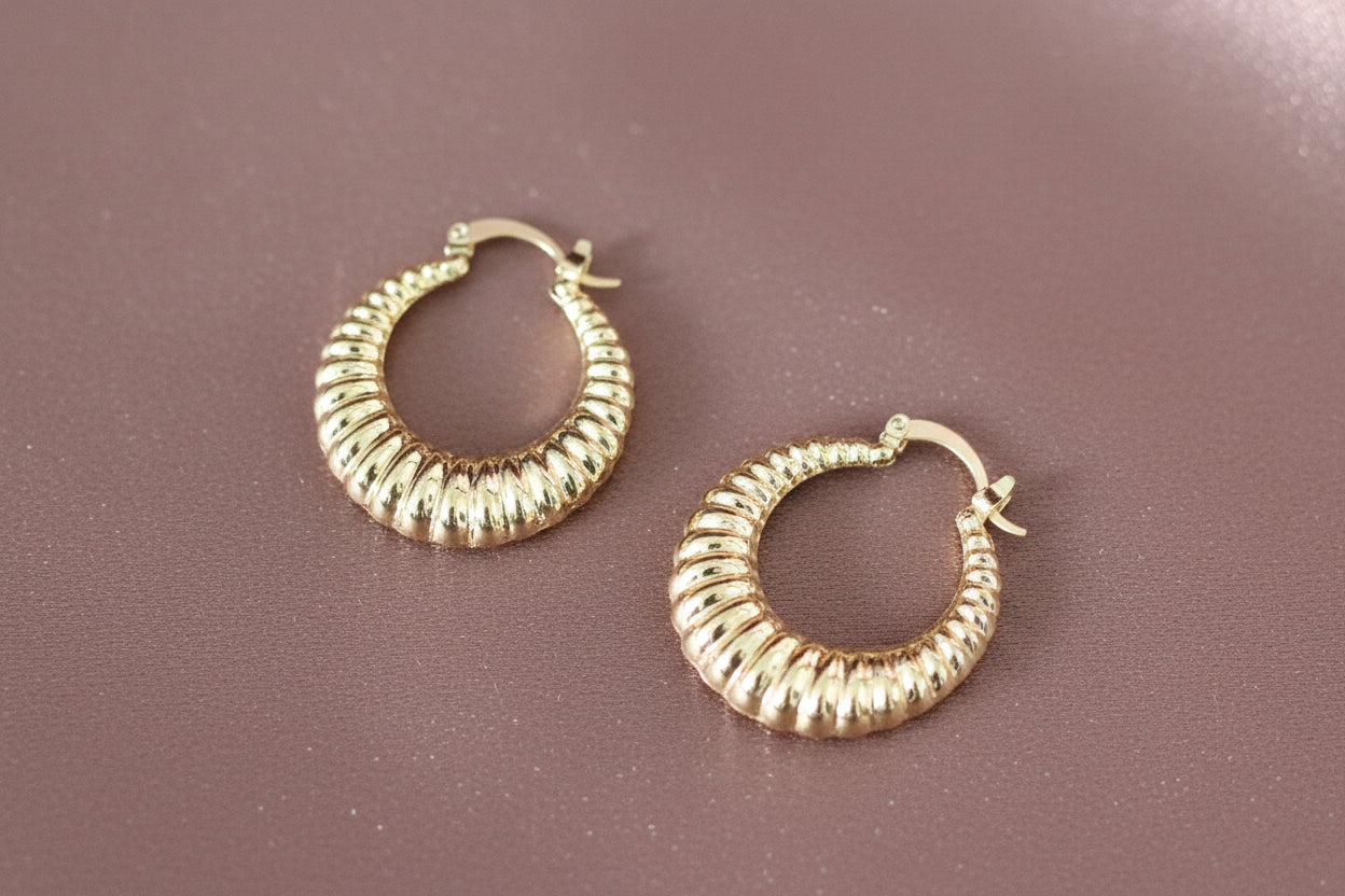 The Sofia Ribbed Hoops