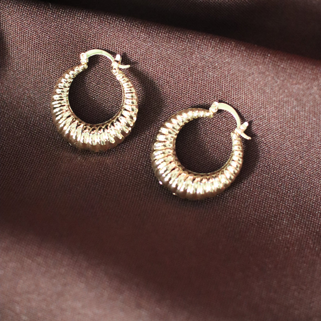 The Sofia Ribbed Hoops